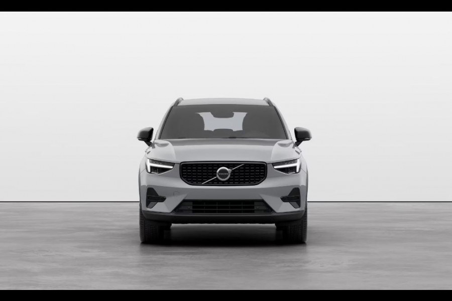 Volvo XC40 B4 197PK Automaat Plus Dark / Navigatie / Camera / Stuur-Stoelverwarming / Lighting / Driver Assist / 20'' LM Velgen /