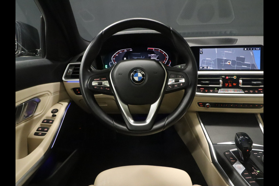 BMW 3 Serie Touring 318i Sport Line [SCHUIFKANTELDAK, APPLE CARPLAY, VOL LEDER, CAMERA, GROOT NAVIGATIE, ANDROID, ELEK KLEP, NIEUWSTAAT]