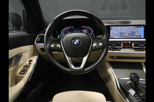 BMW 3 Serie Touring 318i Sport Line [SCHUIFKANTELDAK, APPLE CARPLAY, VOL LEDER, CAMERA, GROOT NAVIGATIE, ANDROID, ELEK KLEP, NIEUWSTAAT]