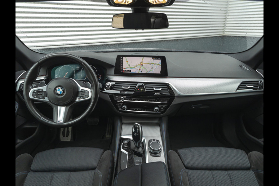 BMW 5 Serie 540i M-Sport - Schuifdak - ACC - Trekhaak