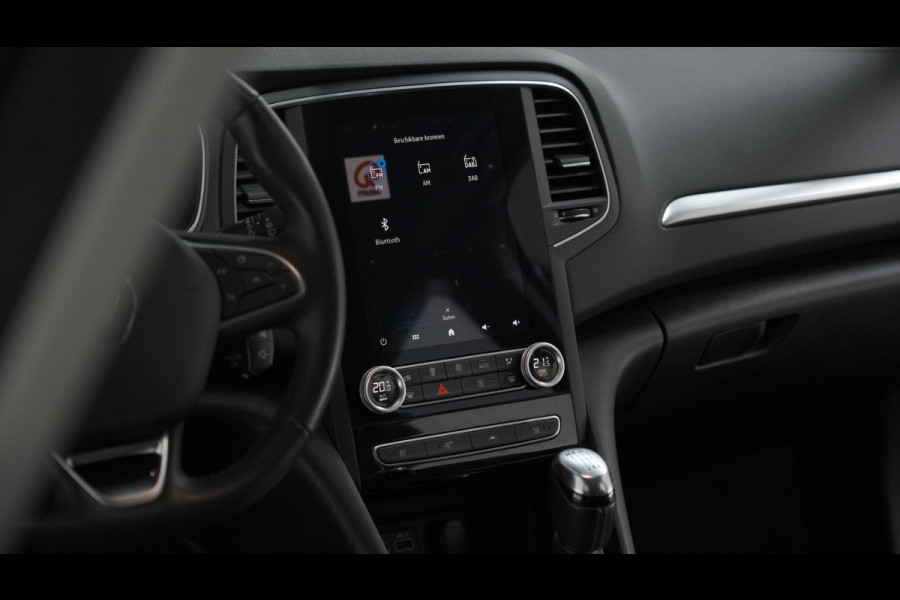 Renault MEGANE Estate TCe 140 Intens | Trekhaak | Camera | Pack Winter | Navigatie | Apple Carplay