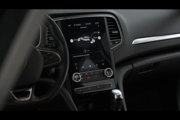 Renault MEGANE Estate TCe 140 Intens | Trekhaak | Camera | Pack Winter | Navigatie | Apple Carplay