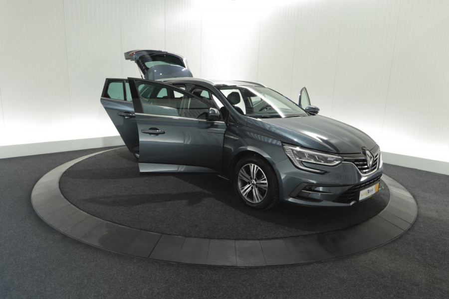 Renault MEGANE Estate TCe 140 Intens | Trekhaak | Camera | Pack Winter | Navigatie | Apple Carplay