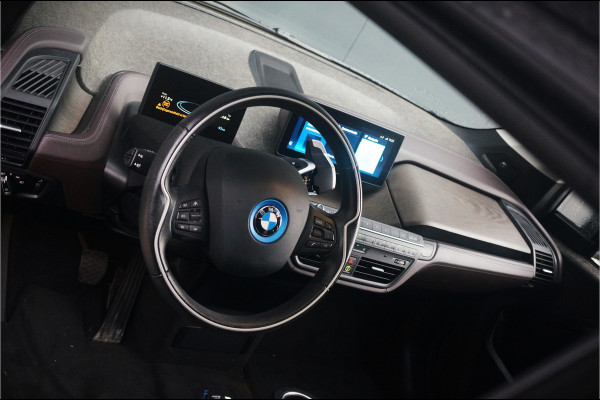 BMW i3 S Executive Edition 120Ah 42 kWh | Panoramadak | Harman Kardon | Leer | Warmtepomp | Adaptive Cruise Control | Navigatie | Keyless | Parkeersensoren | Stoelverwarming | Apple Carplay | Camera | Dealer Onderhouden | NAP | 1e