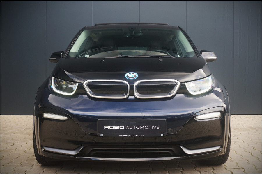 BMW i3 S Executive Edition 120Ah 42 kWh | Panoramadak | Harman Kardon | Leer | Warmtepomp | Adaptive Cruise Control | Navigatie | Keyless | Parkeersensoren | Stoelverwarming | Apple Carplay | Camera | Dealer Onderhouden | NAP | 1e