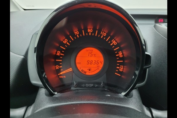 Toyota Aygo Occasion met sportvelgen en aux radio | Tweedehands Toyota Aygo in wit nu bij ALJauto | Bovag | Dealeronderhouden