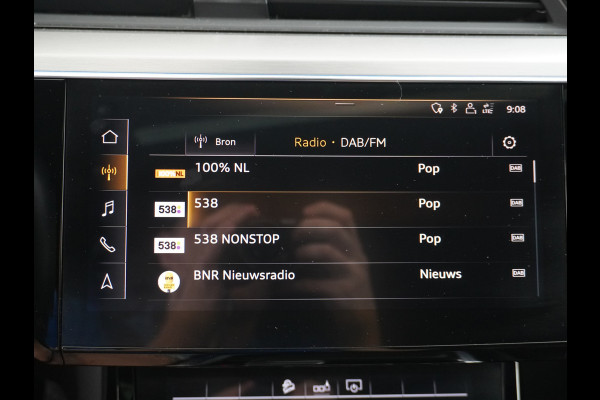 Audi e-tron E-tron 55 Quattro Advanced 95kWh Apple Carplay Android Auto Virtuele buitenspiegels Panorama-dak Adapt.Cruise-Control Navi Ecc L Bang & Olufsen® 4-Zone Airco DAB Matrix-Led Keyless Lmv "20 Bluetooth Tour pakket Niveauregeling