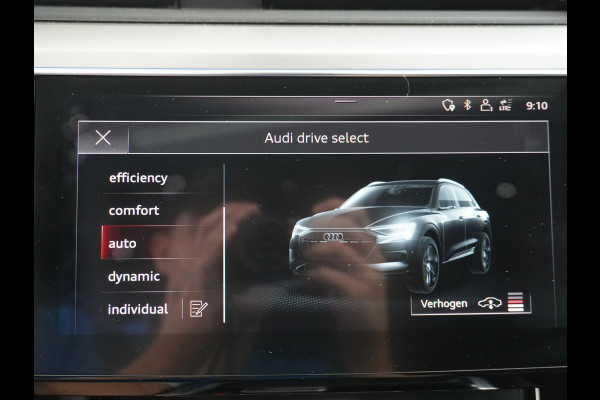 Audi e-tron E-tron 55 Quattro Advanced 95kWh Apple Carplay Android Auto Virtuele buitenspiegels Panorama-dak Adapt.Cruise-Control Navi Ecc L Bang & Olufsen® 4-Zone Airco DAB Matrix-Led Keyless Lmv "20 Bluetooth Tour pakket Niveauregeling