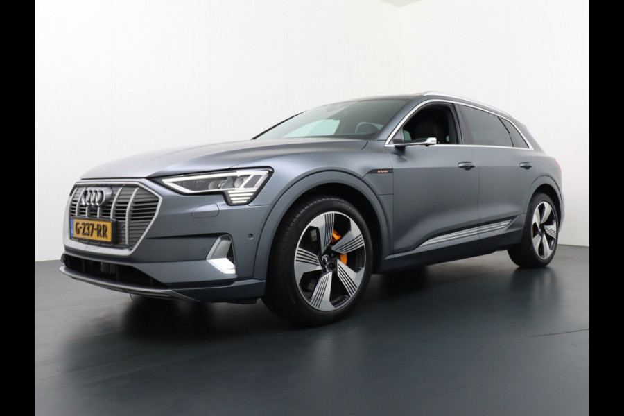 Audi e-tron E-tron 55 Quattro Advanced 95kWh Apple Carplay Android Auto Virtuele buitenspiegels Panorama-dak Adapt.Cruise-Control Navi Ecc L Bang & Olufsen® 4-Zone Airco DAB Matrix-Led Keyless Lmv "20 Bluetooth Tour pakket Niveauregeling