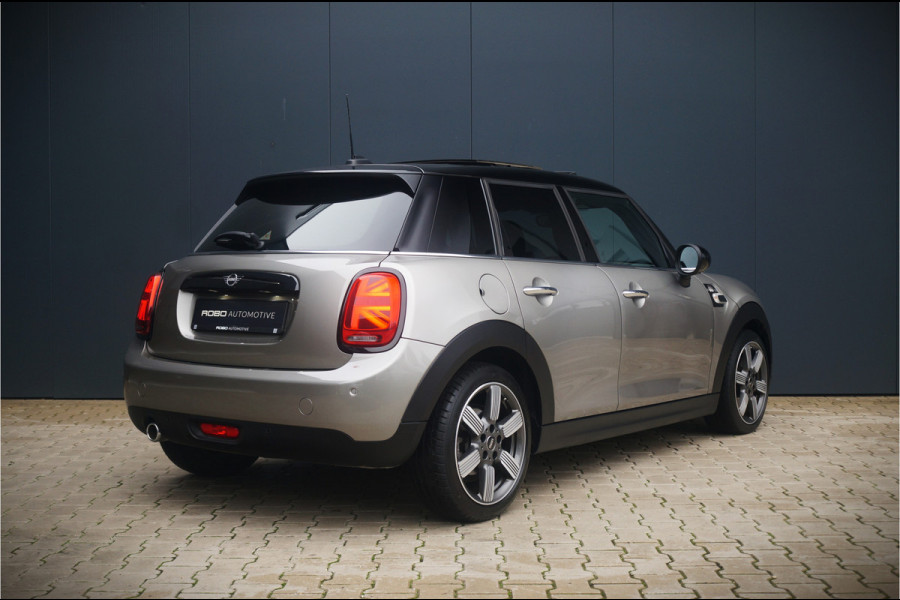 MINI Mini 1.5 Cooper 60 Years Edition | Panoramadak | Harman Kardon | Head-Up Display | Union Jack |  Vol Leder | Keyless | Apple Carplay | *31.876 KM NAP* | Stoelverwarming | H&K | Led | 5 Drs. | PDC | Aut. Airco |