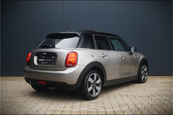 MINI Mini 1.5 Cooper 60 Years Edition | Panoramadak | Harman Kardon | Head-Up Display | Union Jack |  Vol Leder | Keyless | Apple Carplay | *31.876 KM NAP* | Stoelverwarming | H&K | Led | 5 Drs. | PDC | Aut. Airco |