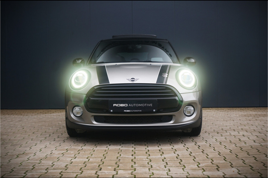 MINI Mini 1.5 Cooper 60 Years Edition | Panoramadak | Harman Kardon | Head-Up Display | Union Jack |  Vol Leder | Keyless | Apple Carplay | *31.876 KM NAP* | Stoelverwarming | H&K | Led | 5 Drs. | PDC | Aut. Airco |