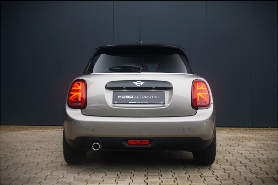 MINI Mini 1.5 Cooper 60 Years Edition | Panoramadak | Harman Kardon | Head-Up Display | Union Jack |  Vol Leder | Keyless | Apple Carplay | *31.876 KM NAP* | Stoelverwarming | H&K | Led | 5 Drs. | PDC | Aut. Airco |