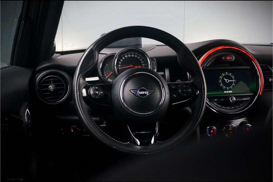 MINI Mini 1.5 Cooper 60 Years Edition | Panoramadak | Harman Kardon | Head-Up Display | Union Jack |  Vol Leder | Keyless | Apple Carplay | *31.876 KM NAP* | Stoelverwarming | H&K | Led | 5 Drs. | PDC | Aut. Airco |