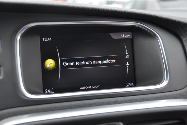 Volvo V40 T3 152PK Automaat R-Design / Cruise Control / Parkeersensoren achter / Bluetooth / navi / Airco / Leder/alcantara bekleding /