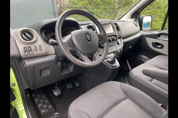 Renault Trafic 1.6 dCi EURO 6 / L1H1 / 1e EIG. / IMPERIAAL / TREKHAAK / AIRCO / CRUISE / NAVI / BLUETOOTH / 3-ZITS