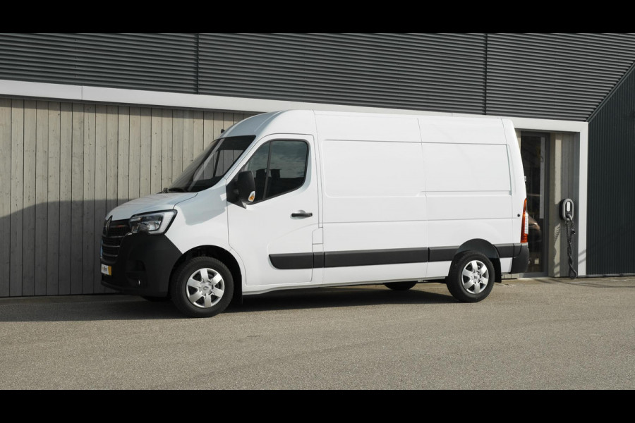 Renault Master T35 2.3 dCi 150 L2H2 Comfort | Direct Leverbaar | Automaat | Camera | Navigatie | Parkeersensoren