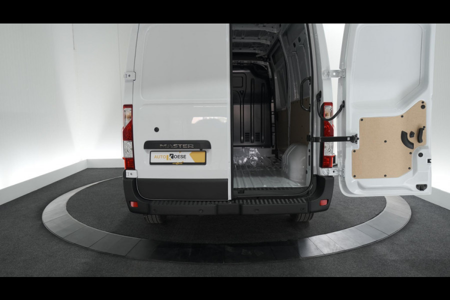 Renault Master T35 2.3 dCi 150 L2H2 Comfort | Direct Leverbaar | Automaat | Camera | Navigatie | Parkeersensoren