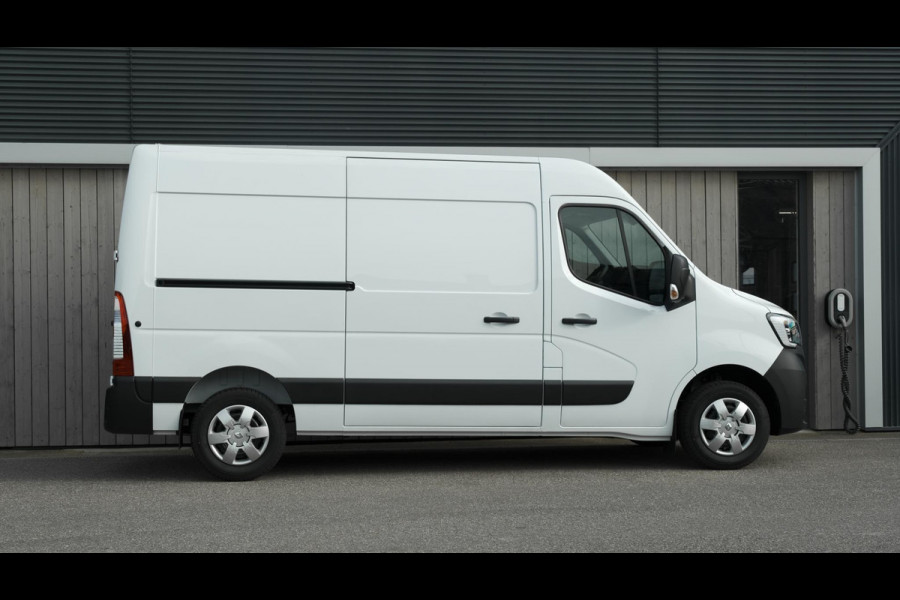 Renault Master T35 2.3 dCi 150 L2H2 Comfort | Direct Leverbaar | Automaat | Camera | Navigatie | Parkeersensoren