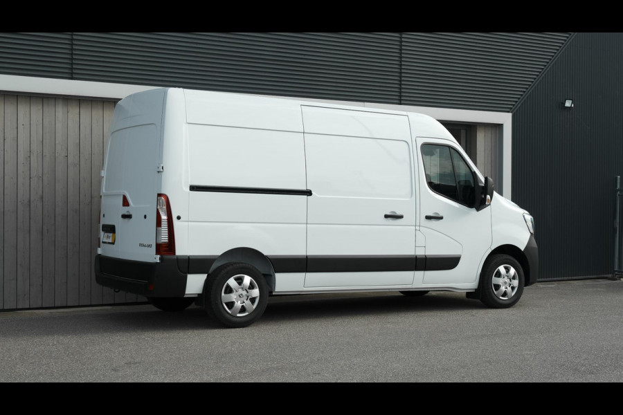 Renault Master T35 2.3 dCi 150 L2H2 Comfort | Direct Leverbaar | Automaat | Camera | Navigatie | Parkeersensoren