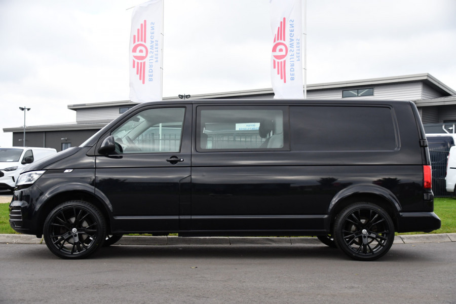 Volkswagen Transporter 2.0 TDI L2H1 DC Highline Black Edition! Cruise, Sensoren, Carplay, 150PK, Led, Automaat, Multimedia, Dubbel Cabine, Uniek!