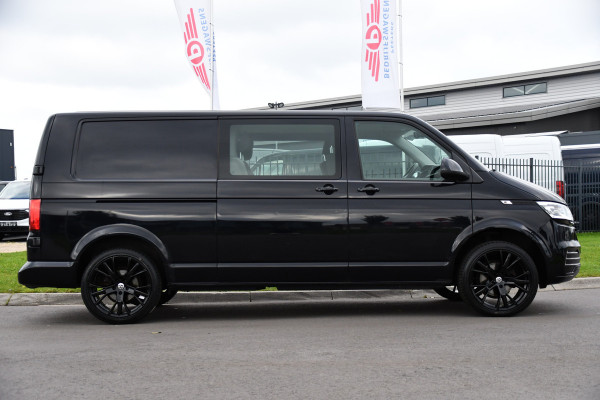 Volkswagen Transporter 2.0 TDI L2H1 DC Highline Black Edition! Cruise, Sensoren, Carplay, 150PK, Led, Automaat, Multimedia, Dubbel Cabine, Uniek!