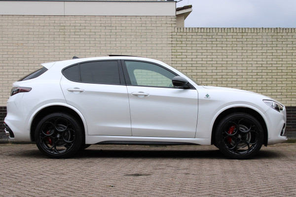 Alfa Romeo Stelvio 2.9 V6 AWD Quadrifoglio 510PK | Full Options | BTW | Bianco Trofeo | Panoramadak | BLIS | Half leder