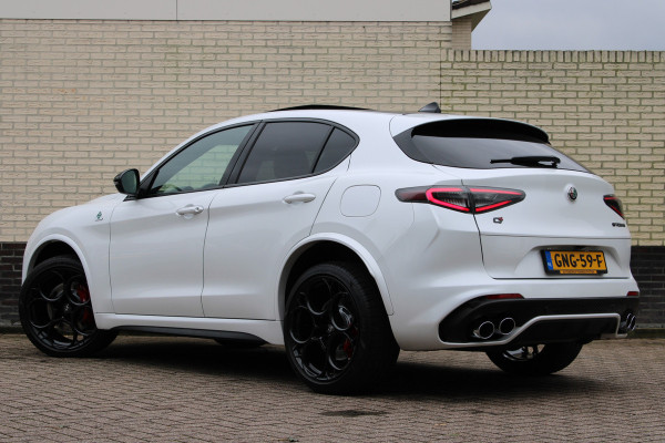 Alfa Romeo Stelvio 2.9 V6 AWD Quadrifoglio 510PK | Full Options | BTW | Bianco Trofeo | Panoramadak | BLIS | Half leder