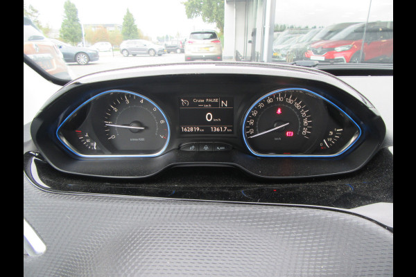 Peugeot 2008 1.2 PureTech Acces Automaat, Panoramadak, Climat Control