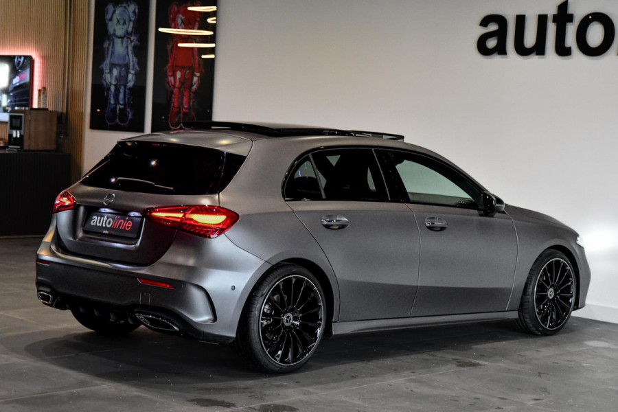 Mercedes-Benz A-Klasse 180 AMG Night ed. Pano, Keyless, Dodeh, Camera, Sfeer!