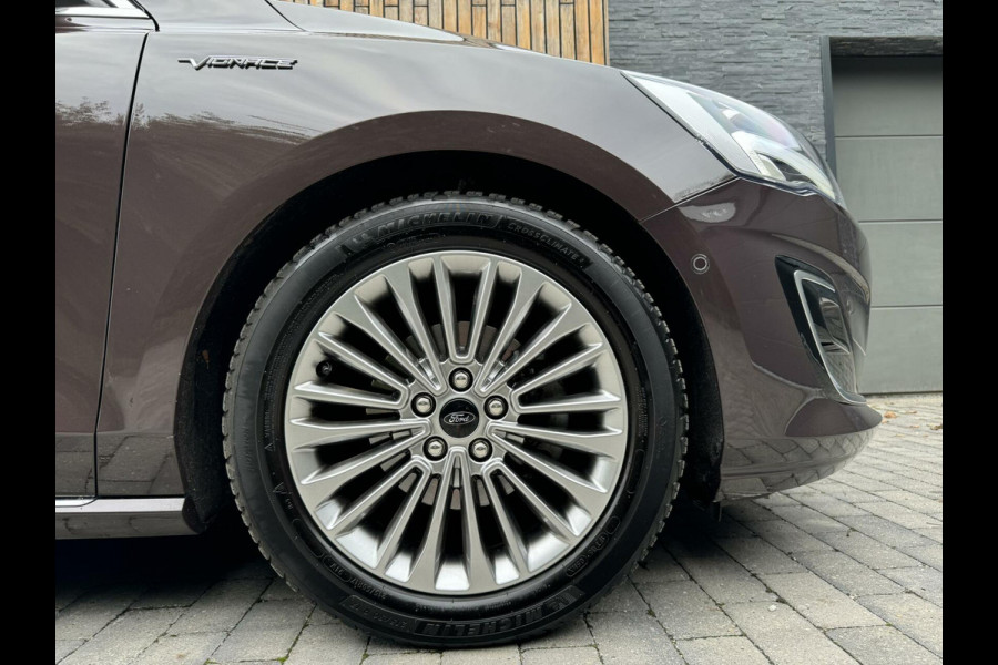 Ford Focus 1.5 EcoBoost Vignale Automaat | Panoramadak | B&O audiosysteem | Trekhaak | Navigatiesysteem | Elektrische bestuurdersstoel | Ad