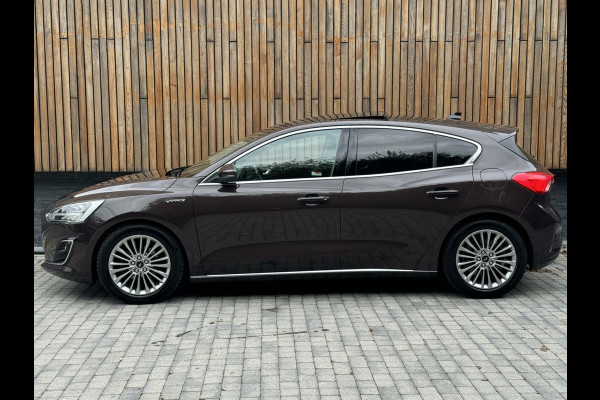 Ford Focus 1.5 EcoBoost Vignale Automaat | Panoramadak | B&O audiosysteem | Trekhaak | Navigatiesysteem | Elektrische bestuurdersstoel | Ad