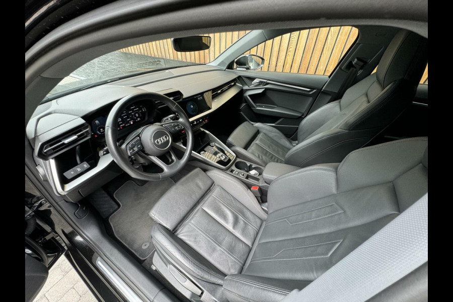 Audi A3 Sportback 35 TFSI S-tronic | Leer | Navi | Apple CarPlay | Getint glas | Digitaal dashboard | Parkeersensoren achter | Climate c