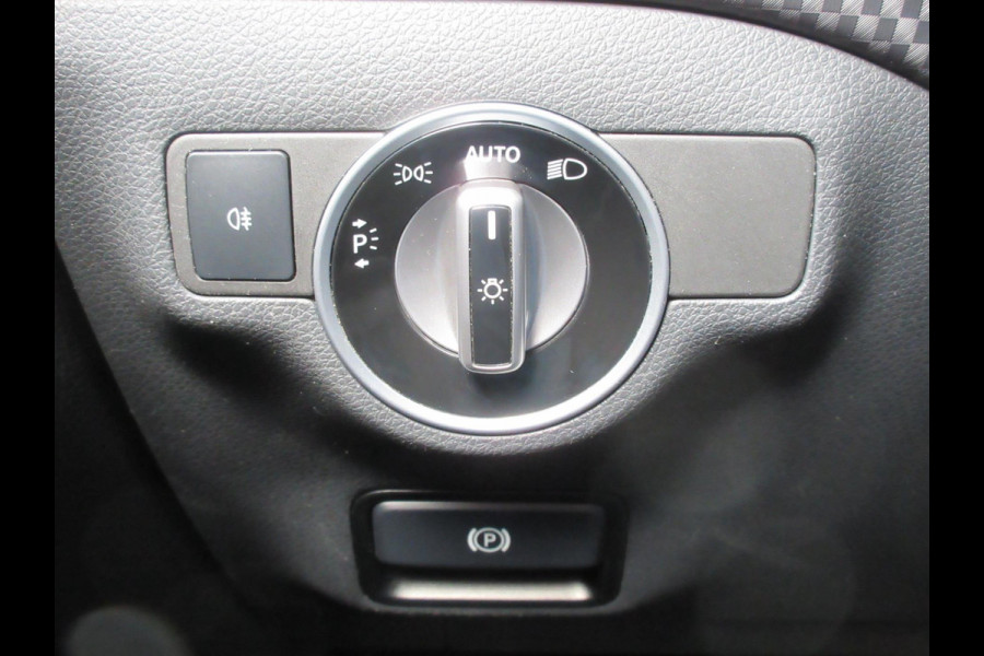 Mercedes-Benz A-Klasse 180 Ambition Aut Leer Navi Clima Xenon/Led