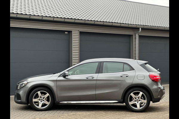 Mercedes-Benz GLA 180 AUTOMAAT BUSINESS SOLUTION AMG STYLING,26000 KM, TREKHAAK,NEDERLANDSE AUTO MET NAP