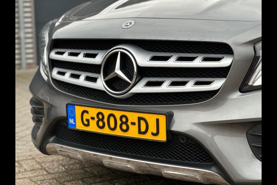 Mercedes-Benz GLA 180 AUTOMAAT BUSINESS SOLUTION AMG STYLING,26000 KM, TREKHAAK,NEDERLANDSE AUTO MET NAP