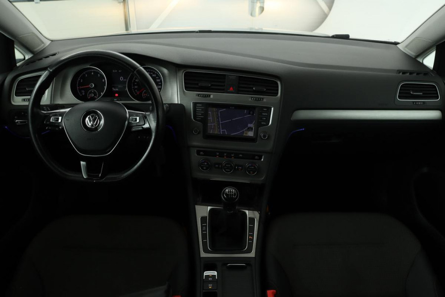 Volkswagen Golf 1.0 TSI Comfortline | Carplay | DAB+ | Navigatie | PDC | Climate control | Cruise control