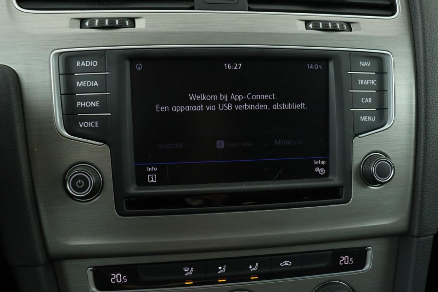 Volkswagen Golf 1.0 TSI Comfortline | Carplay | DAB+ | Navigatie | PDC | Climate control | Cruise control