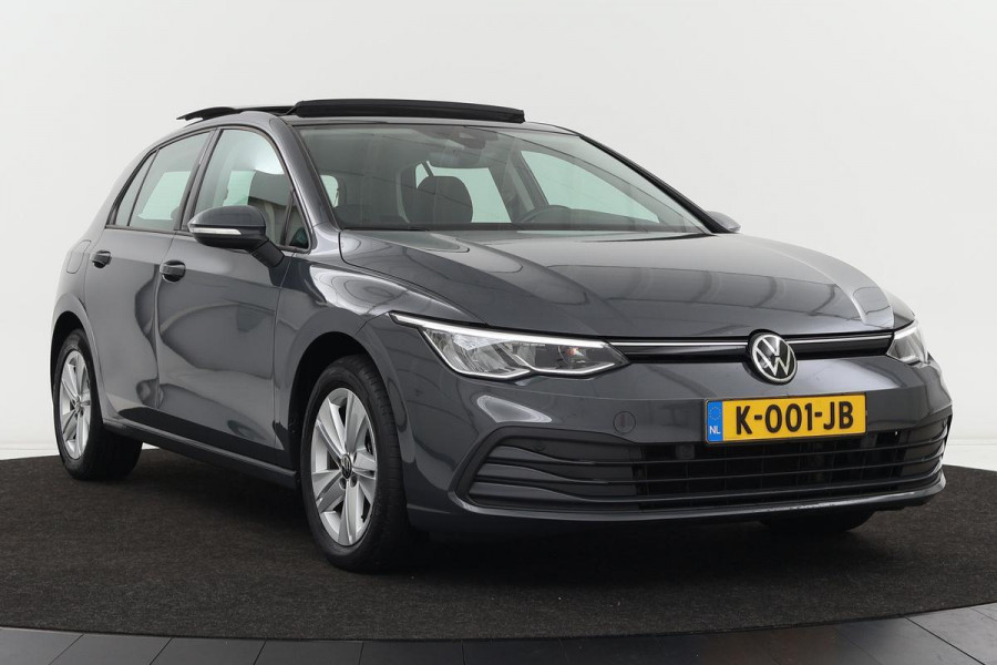 Volkswagen Golf 1.5 TSI Life | Panoramadak | Camera | Stoel & Stuurverwarming | Climate control | Carplay | Full LED | Adaptive Cruise | DAB+