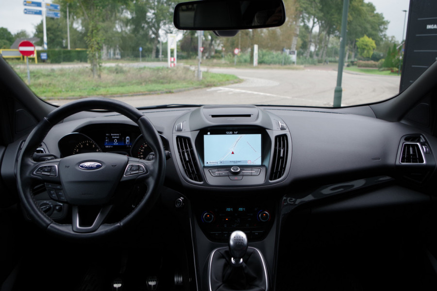 Ford Kuga 1.5 EcoBoost 120 PK ST Line, Winterpakket, Leder-Alcantara, Keyless, Carplay, Camera