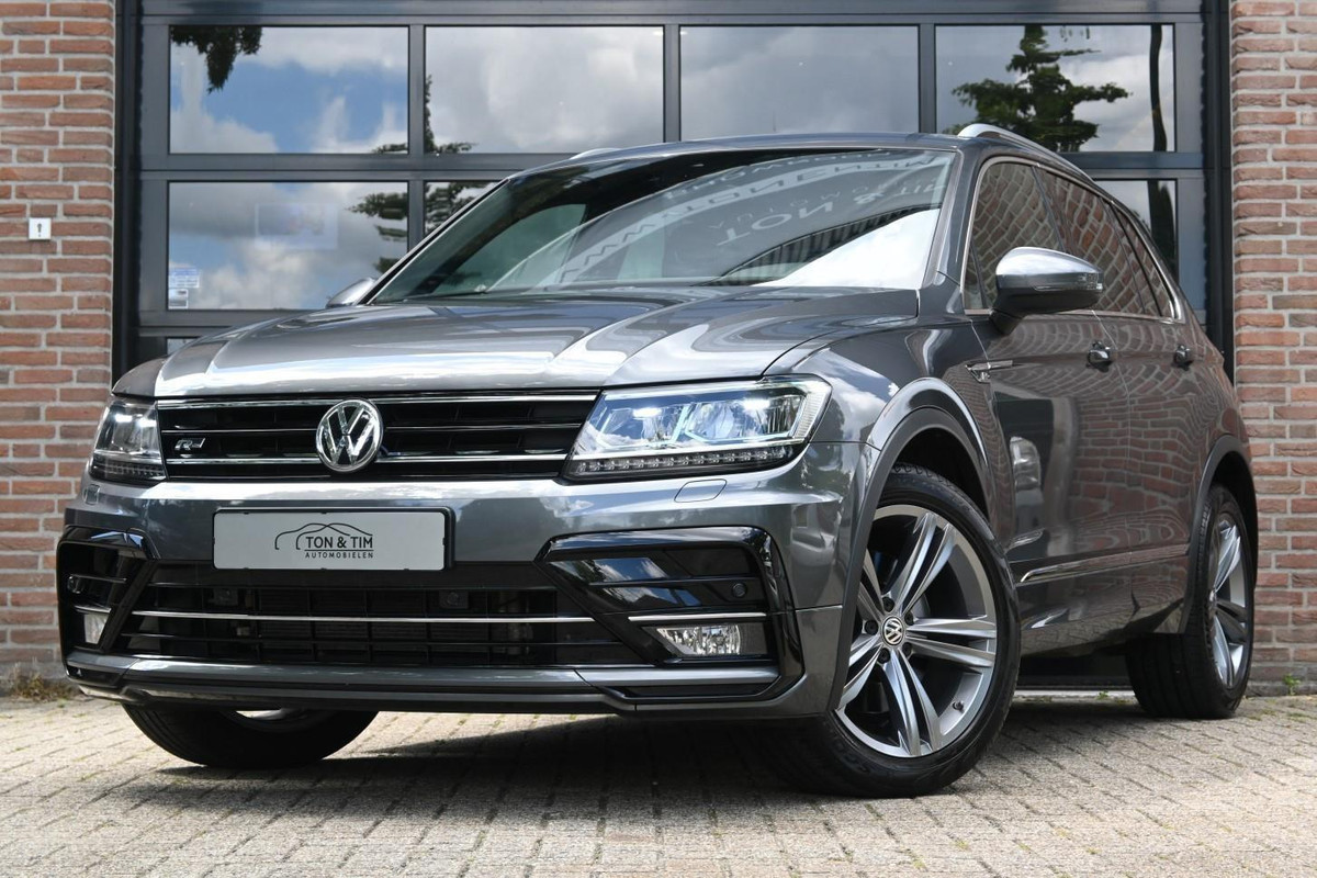 Volkswagen Tiguan 2.0 TSI 4Motion 2x R-LINE PANO Trekhaak Virtual '17