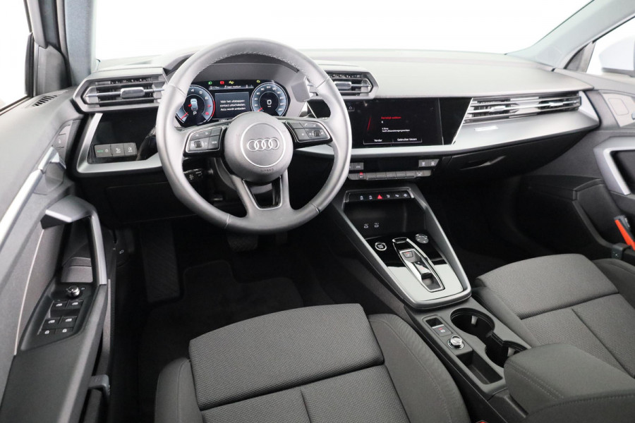 Audi A3 Sportback 35 TFSI Advanced edition 150pk S-tronic | Facelift | Navigatie | Parkeercamera | Optiekpakket zwart plus