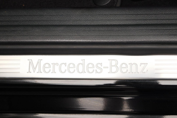 Mercedes-Benz A-Klasse 180 Business Solution AMG Leder Camera Diamontgrill