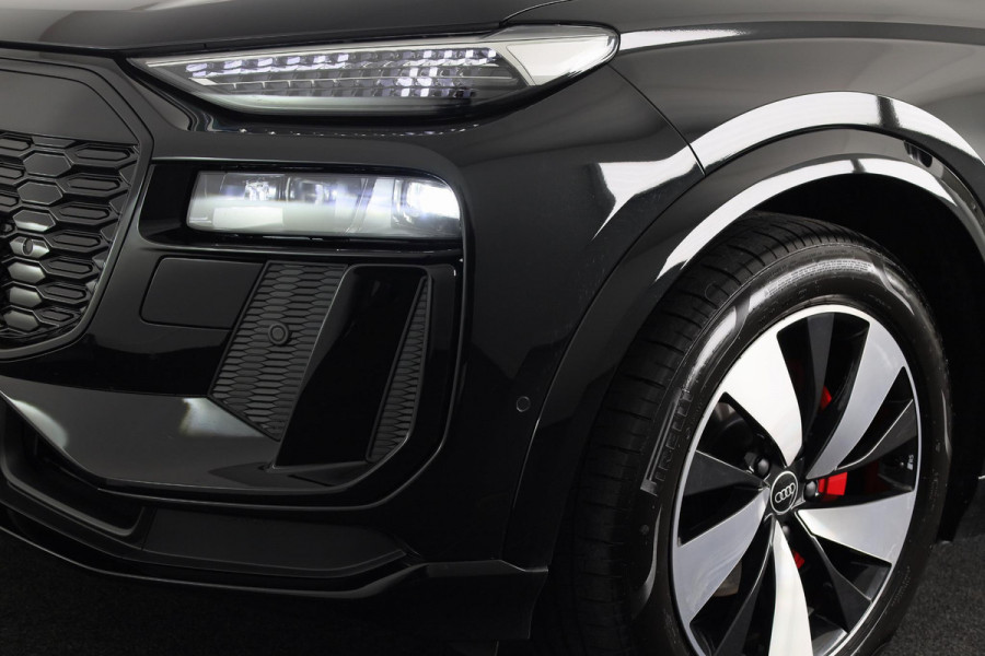 Audi Q6 e-tron First edition Plus 100 kWh 388pk | Panoramadak | B&O Soundsystem |  MMI bijrijdersscherm | inch lichtmetalen velgen |