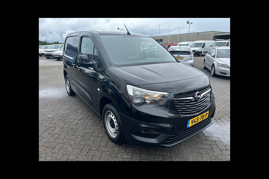 Opel Combo 1.5D L1H1 Edition AIRCO I NAVIGATIE I MULTIMEDIA I PDC ACHTER I 1e EIGENAAR I COMPLETE ONDERHOUDSHISTORIE