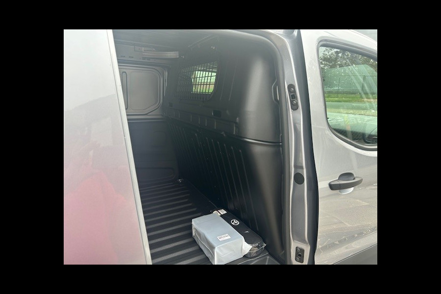 Toyota PROACE CITY 1.5 D-4D Live Long AIRCO I APPLE CAR PLAY I NIEUW! I PDC I MULTIFUNCTIONEEL STUURWIEL I CRUISE CONTROL