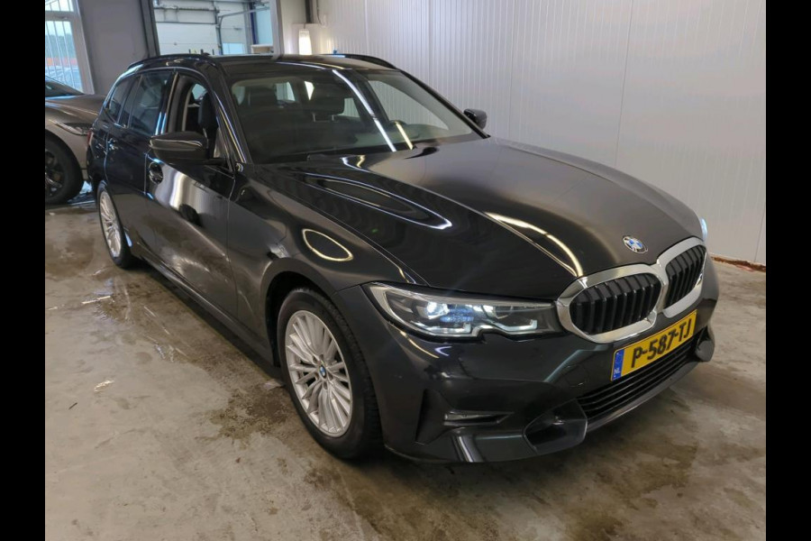 BMW 3 Serie Touring 318i Business Edition Sport Line Airco Navi Prof LED LM Velgen PDC VA Virtual Cockpit