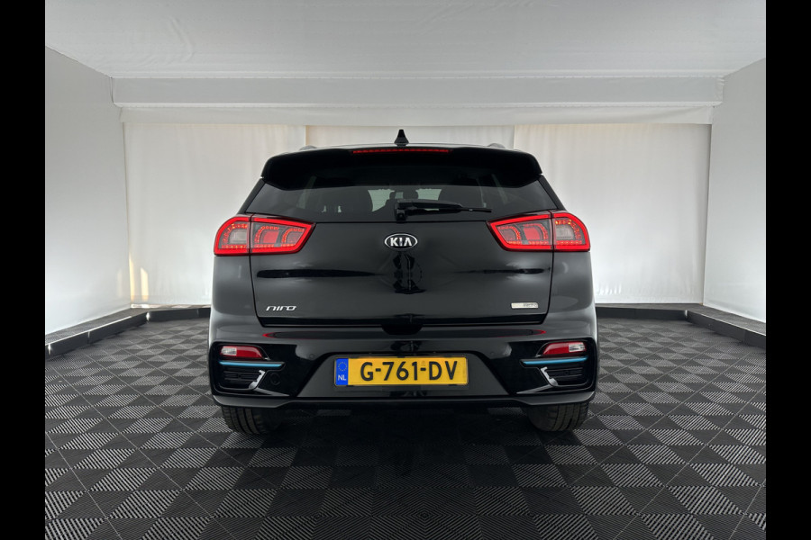 Kia e-Niro ExecutiveLine 64 kWh (INCL-BTW) Aut. *FULL-LEATHER | JBL-AUDIO | FULL-LED | NAVI-FULLMAP | DAB | ADAPT.CRUISE | CAMERA | MEMORY-PACK | LANE-ASSIST | KEYLESS | DIGI-COCKPIT | SHIFT-PADDLES | COMFORT-SEATS | 17"ALU