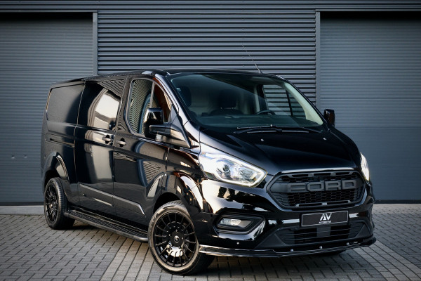 Ford Transit Custom 320 2.0 TDCI 170PK AUT L2H1 Limited | L+R Schuifdeur | Navigatie | Camera | CarPlay | Raptor Edition | Stoelverwarming | Trekhaak | 3-Zitter | Nieuwe APK | Onderhoudsbeurt