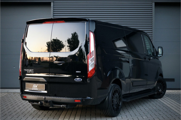 Ford Transit Custom 320 2.0 TDCI 170PK AUT L2H1 Limited | L+R Schuifdeur | Navigatie | Camera | CarPlay | Raptor Edition | Stoelverwarming | Trekhaak | 3-Zitter | Nieuwe APK | Onderhoudsbeurt